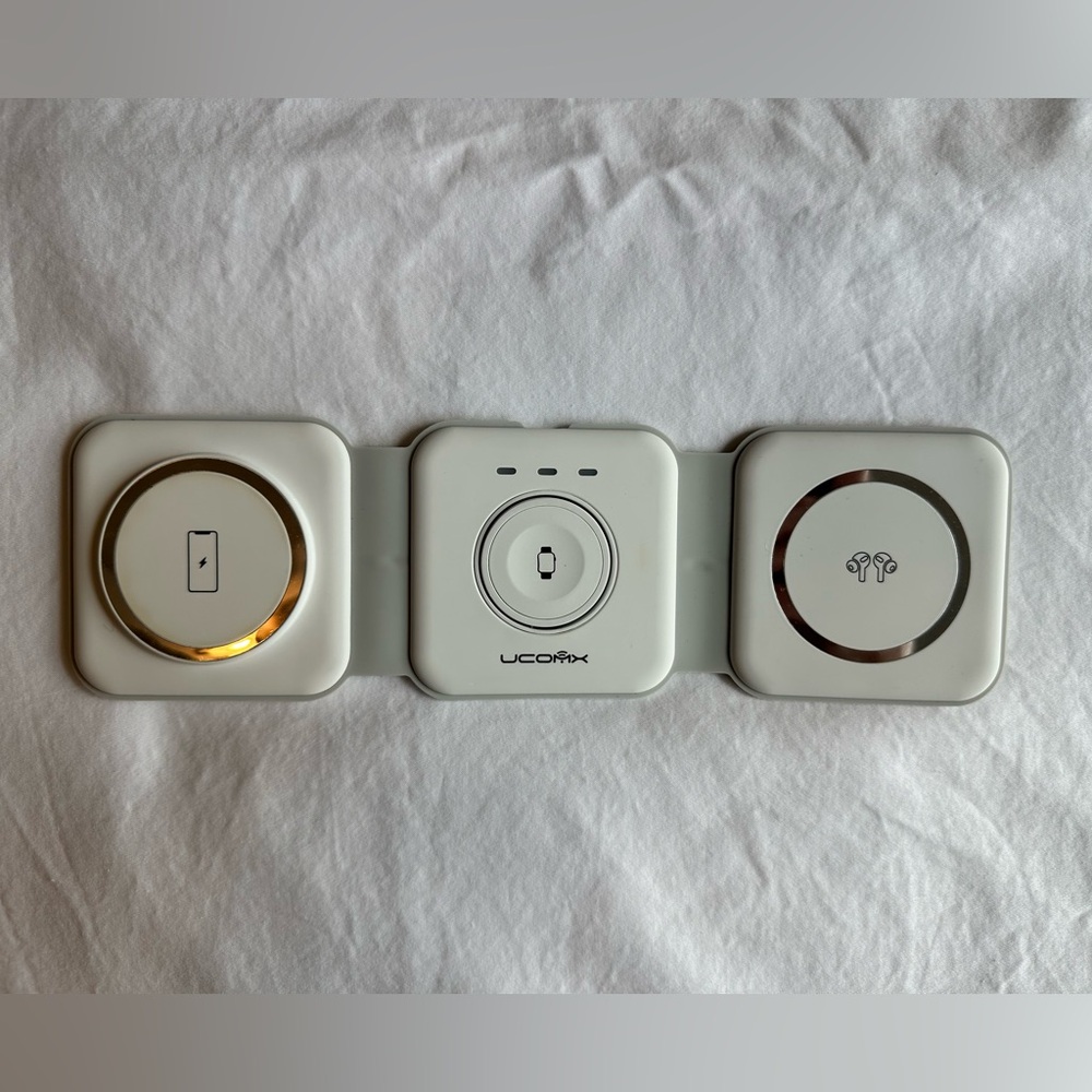 3 in 1 Portable Magnetic Wireless charger for iPhone, Apple Watch, AirPods